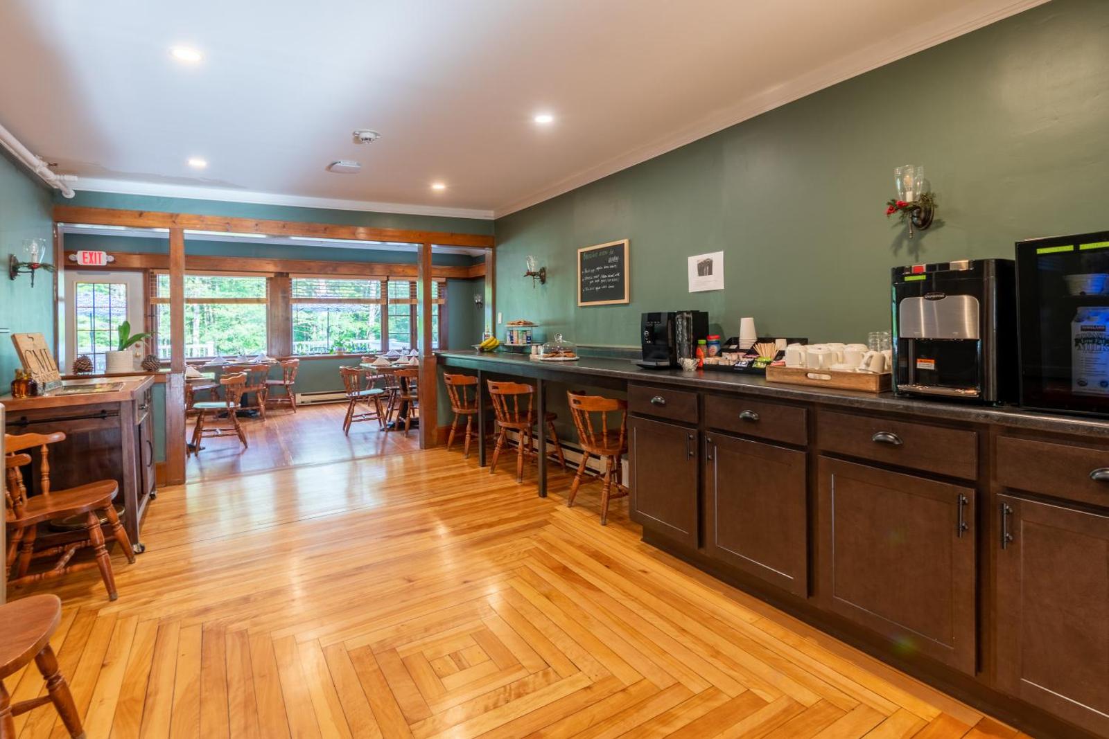 Cranmore Mountain Lodge Bed & Breakfast Main image 2
